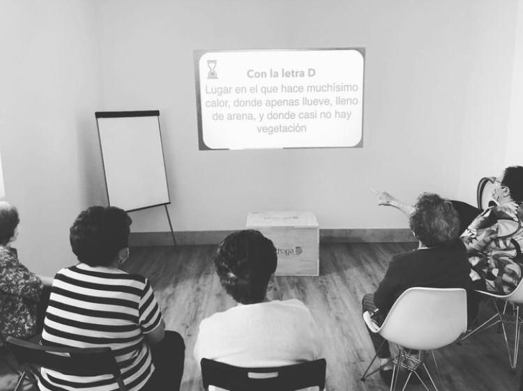 Talleres grupales de estimulación cognitiva